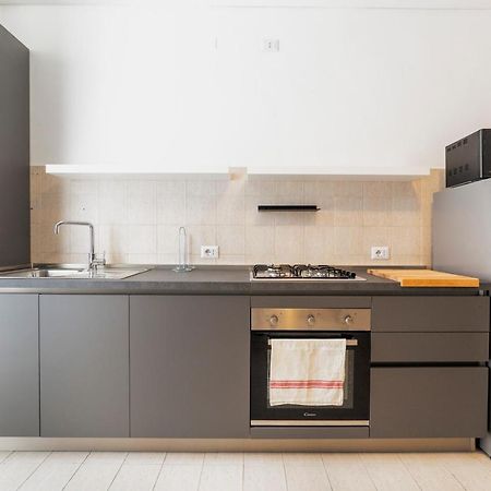 Roomy Apartment Close To Subway M5! Mailand Exterior foto