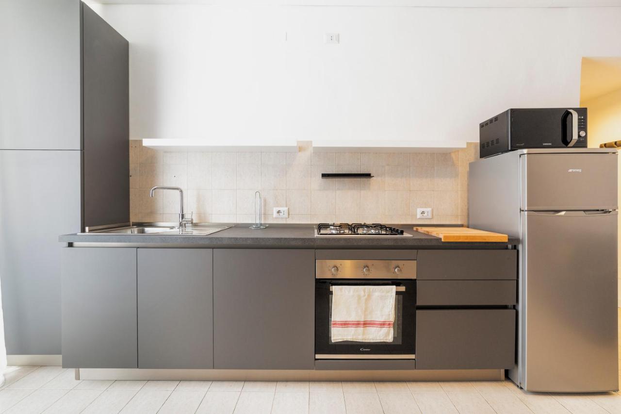 Roomy Apartment Close To Subway M5! Mailand Exterior foto