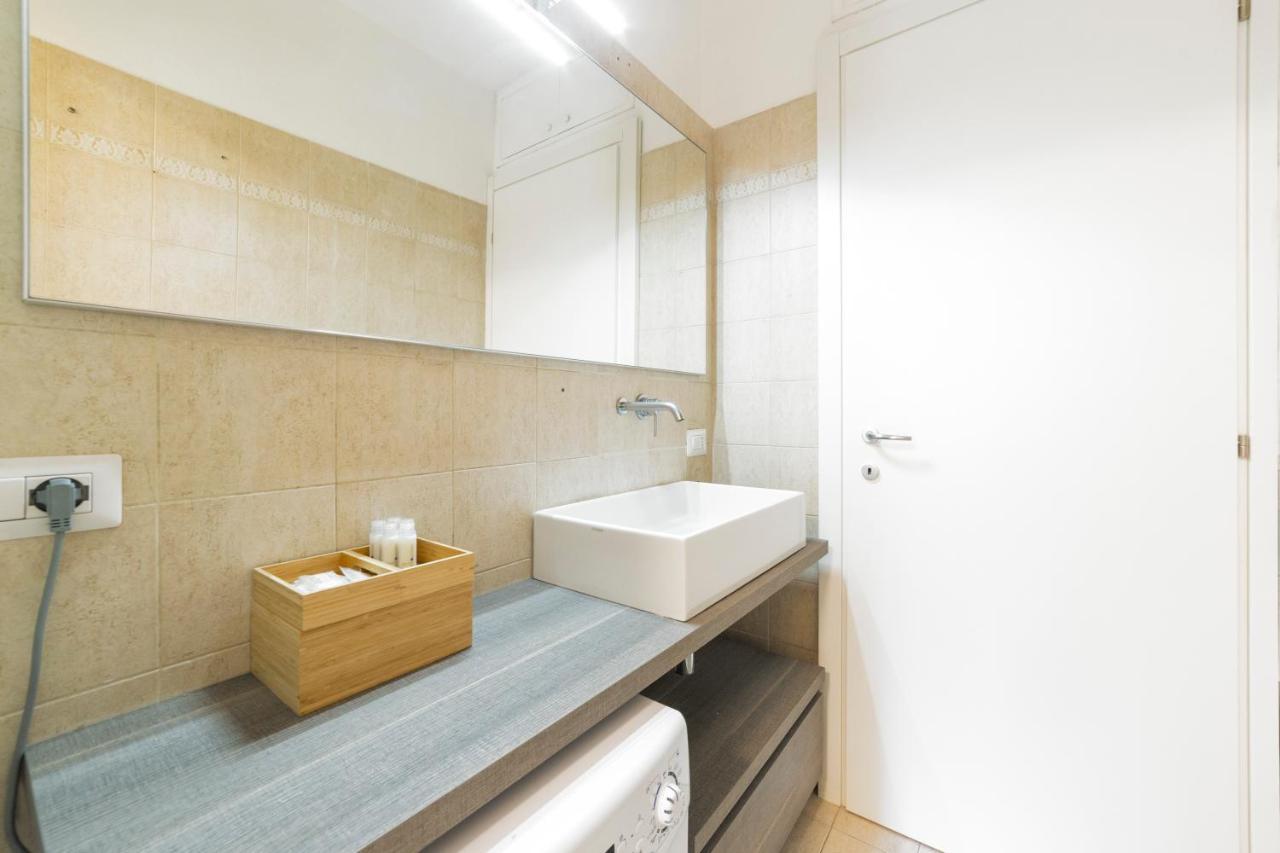 Roomy Apartment Close To Subway M5! Mailand Exterior foto